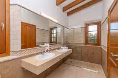 Vall den Marc Bathroom