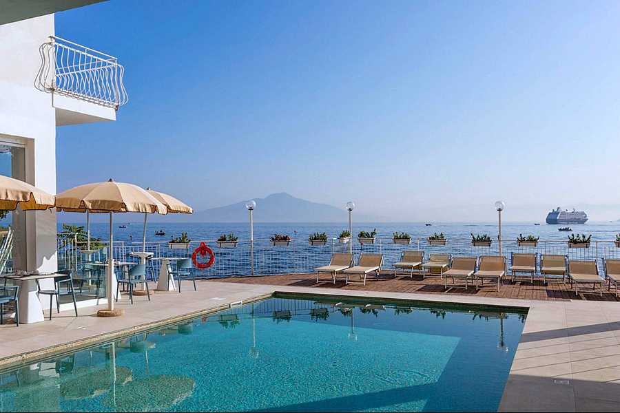 Hotel Admiral, Italy