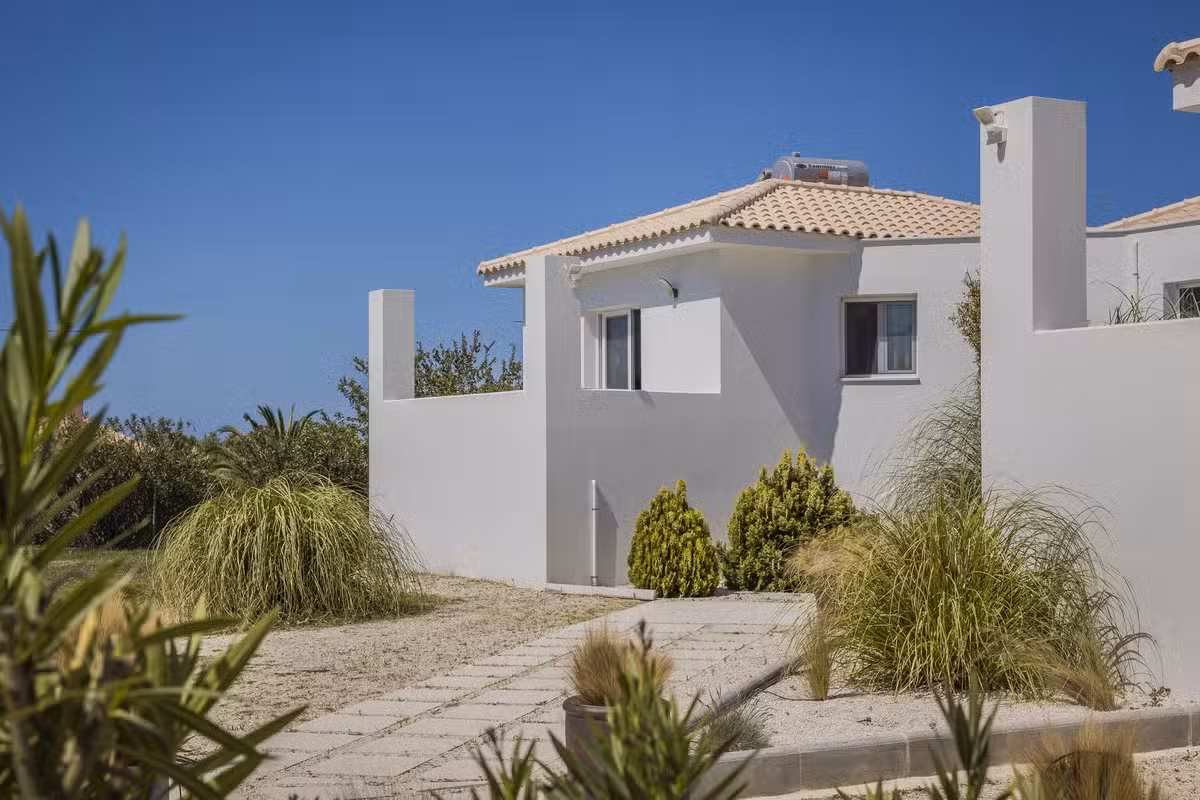 Ai Helis Summer House
