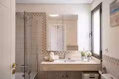 Casa Dubh-Linn Bathroom