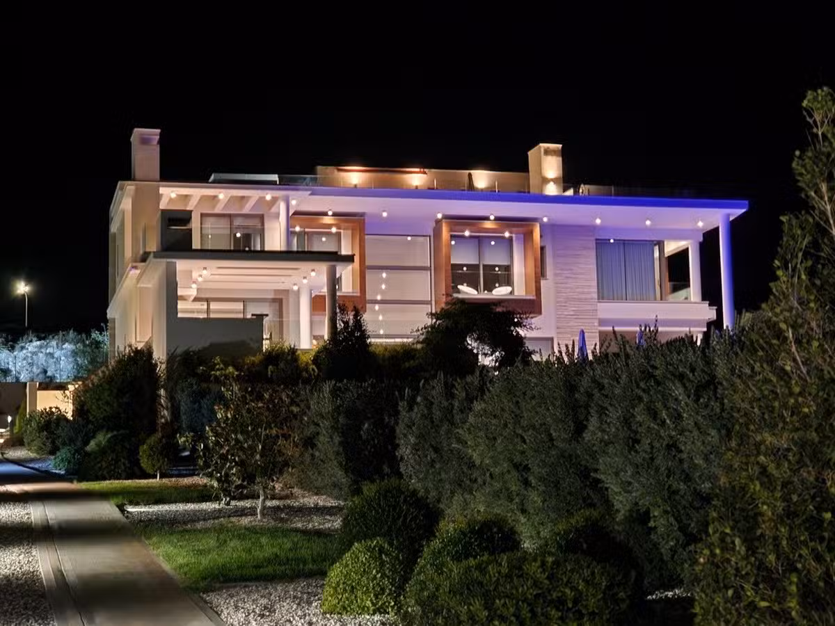Villa Avyana