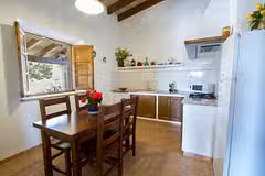 Can Daniel Dining Area
