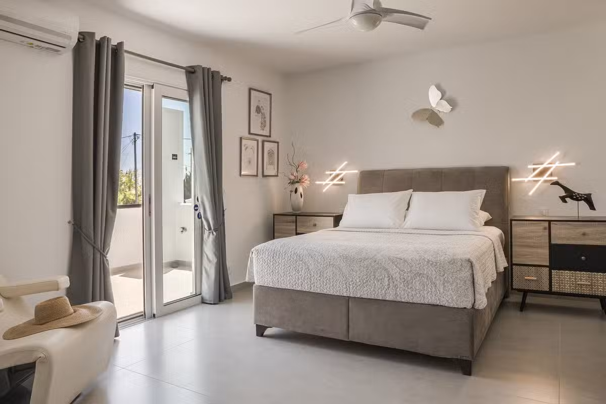 Ai Helis Summer House