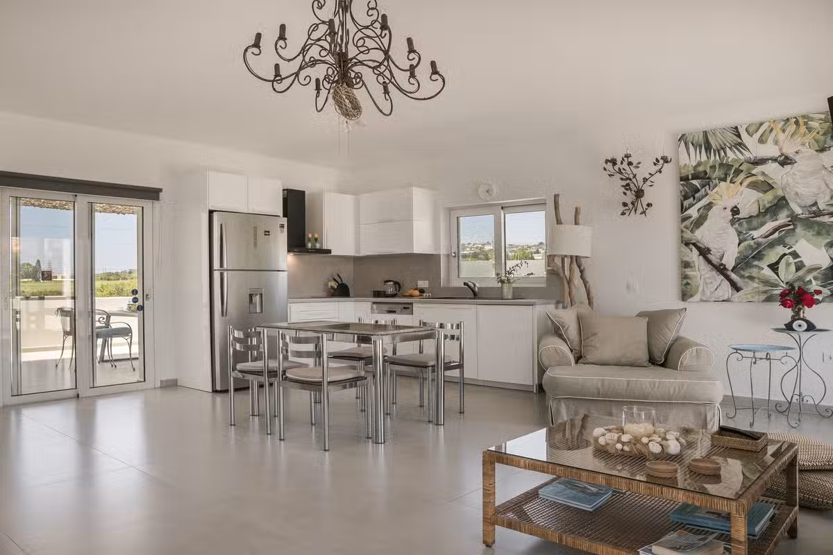 Ai Helis Summer House