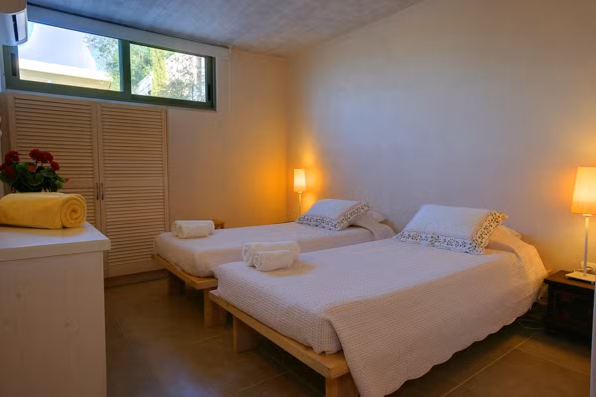 Villa Linatela Twin Room