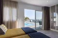 Villa Causel Twin Bedroom