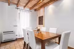 Villa Llenyater dining area