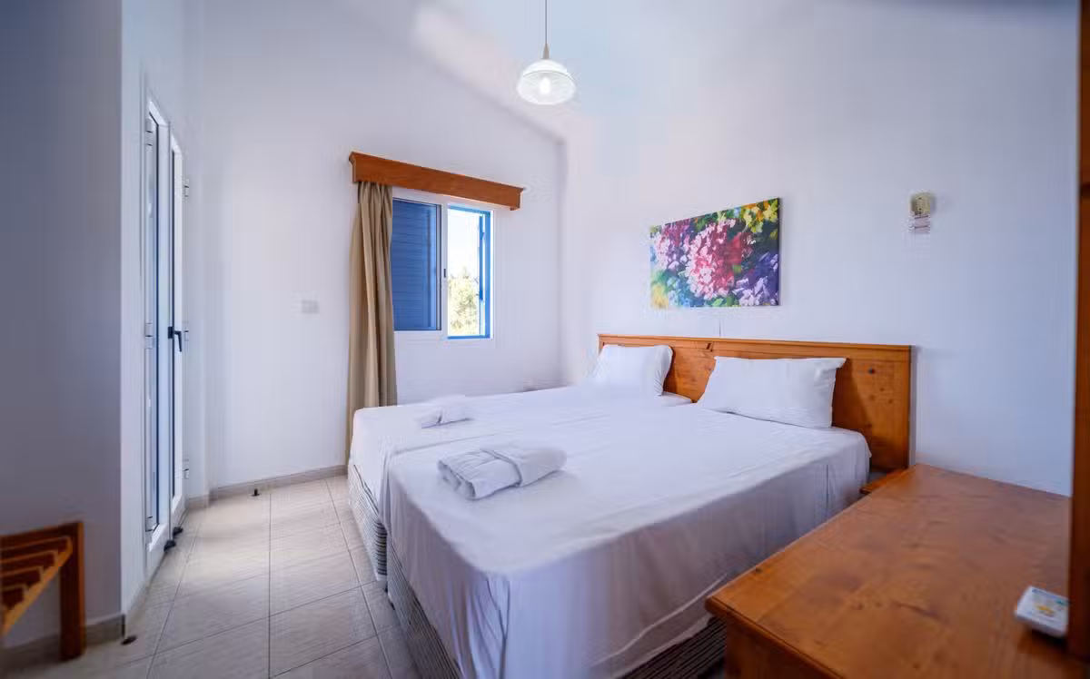 Villa Thalia twin beds