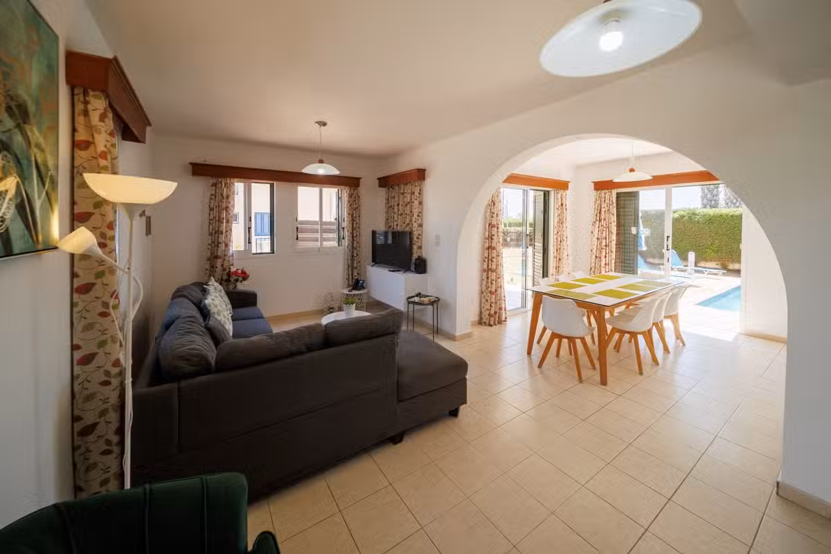 Villa Cleo Open Plan Lounge Dining