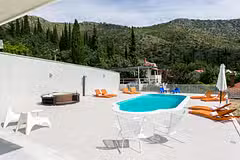 Villa Art pool area