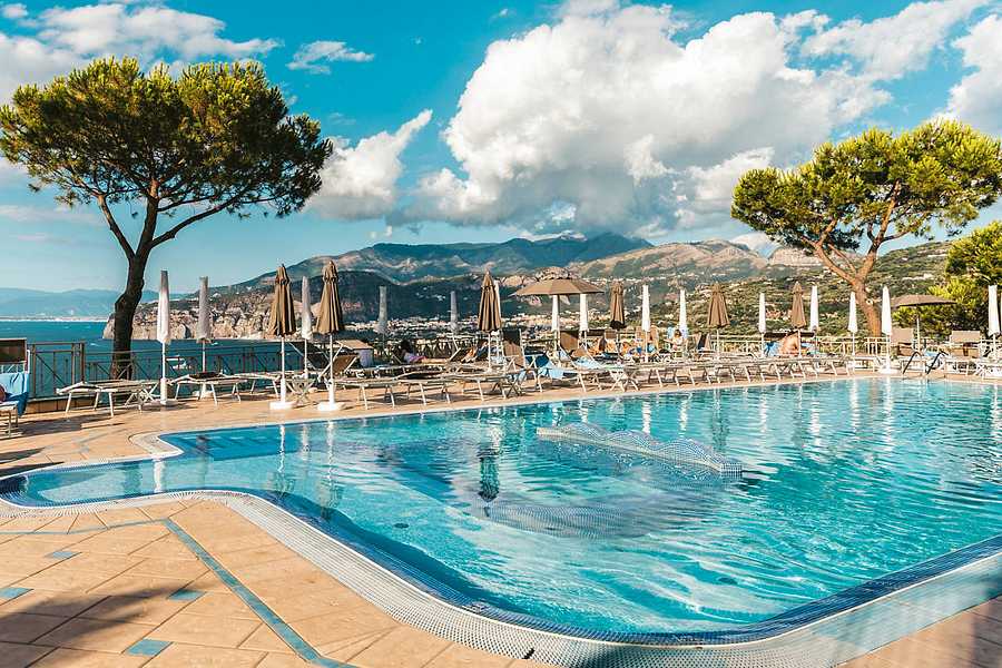 Grand Hotel President, Italy