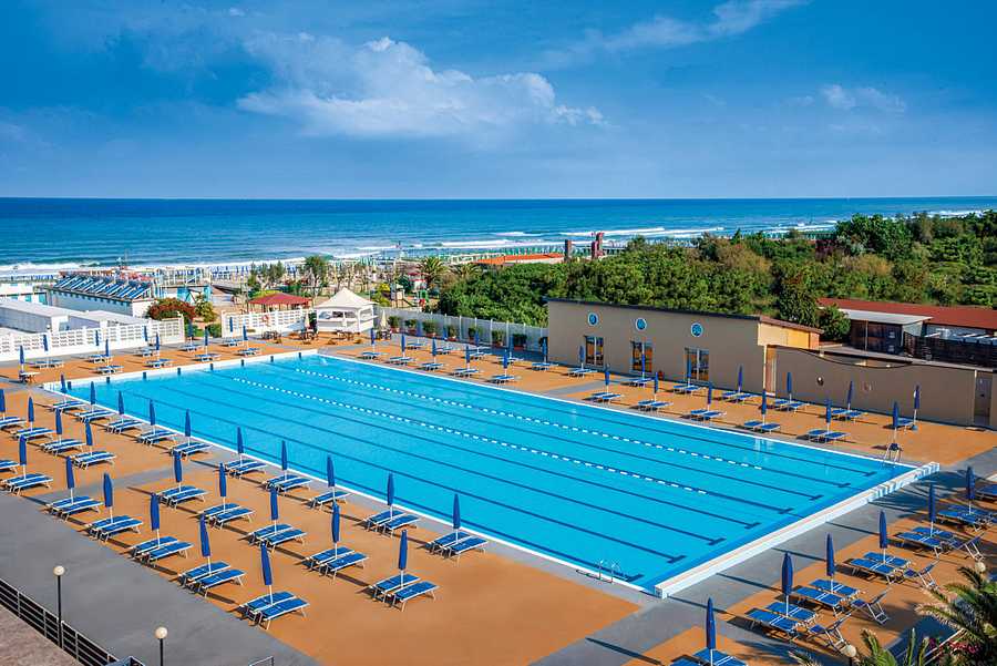 Grand Hotel Continental, Italy