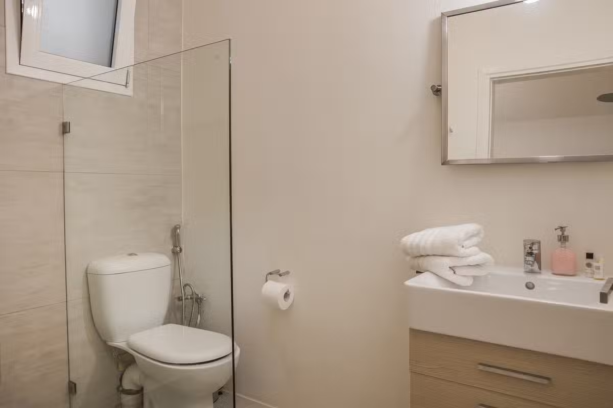 Ai Helis Beach House Bathroom
