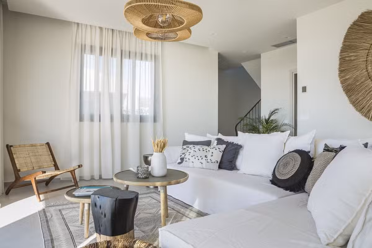 Olive Bay View Lounge