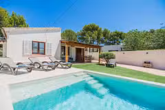 Can Singala Pool and Terrace