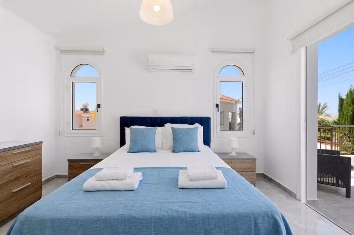 Villa Oasis Blue