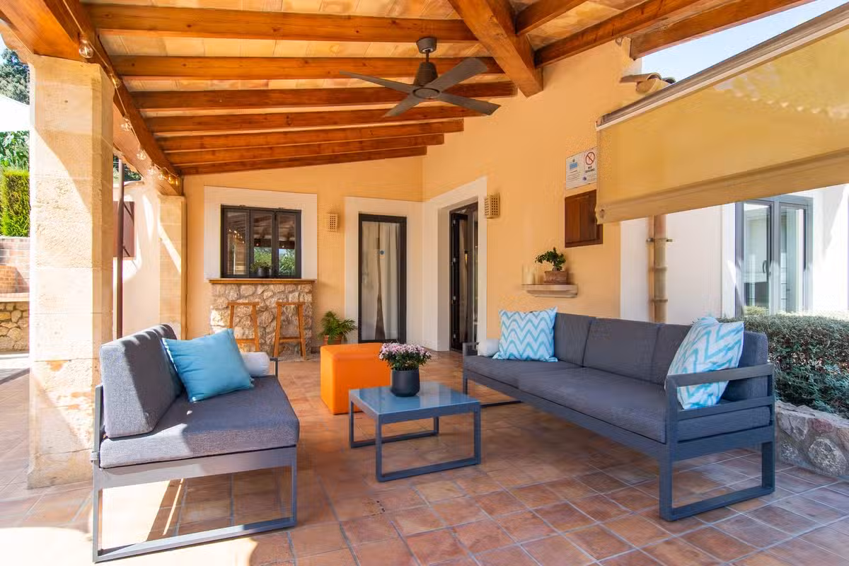 Villa Llenyater outside lounge area