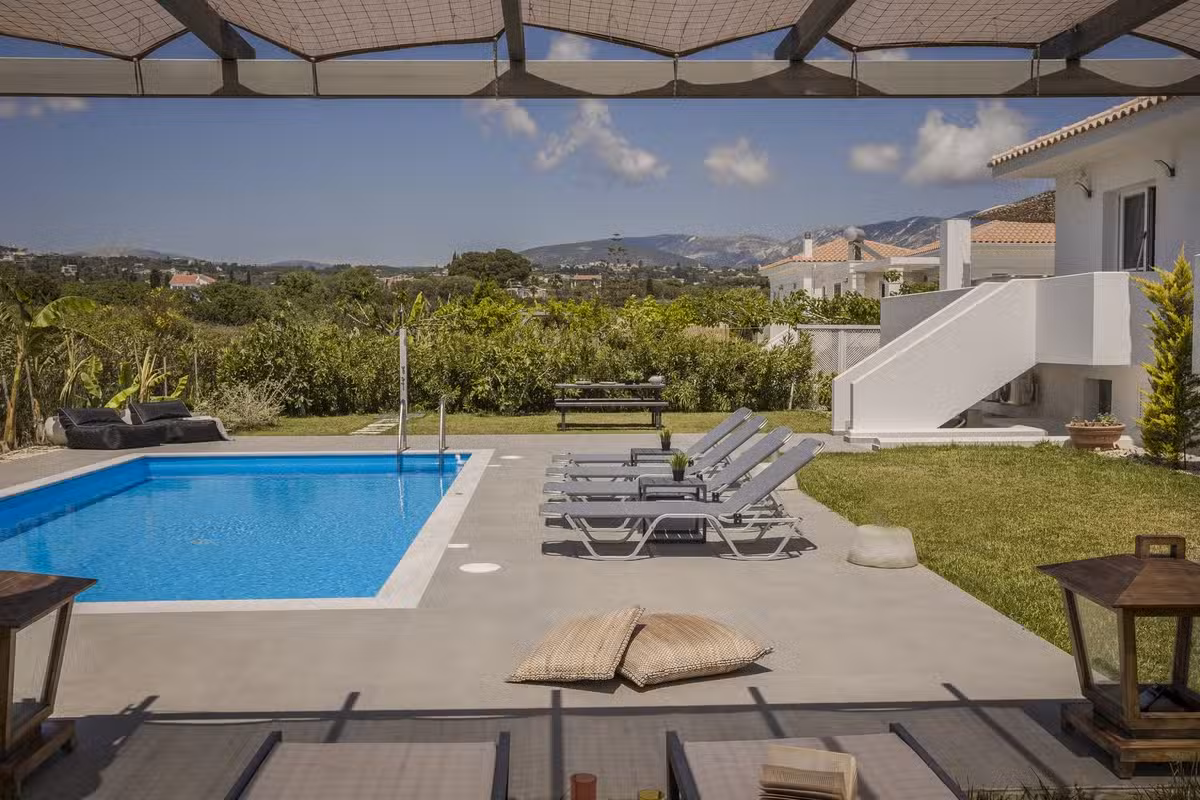 Ai Helis Summer House