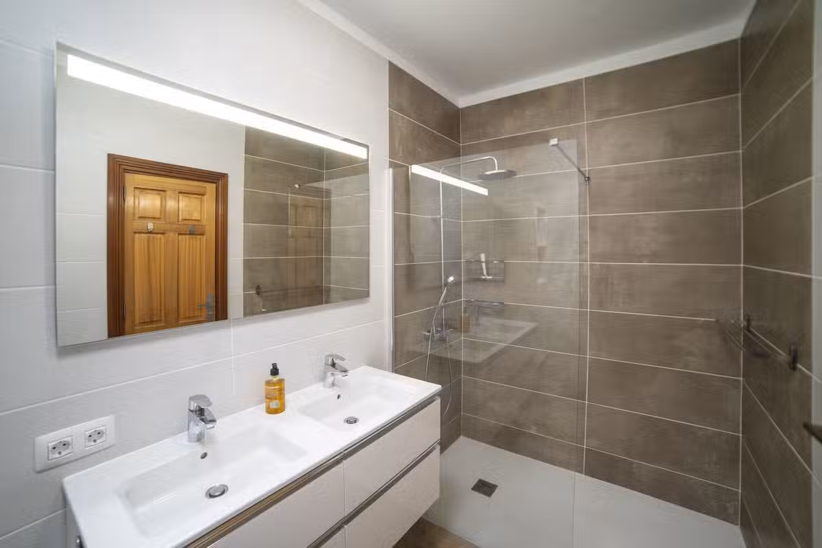 Villa Joelle Bathroom