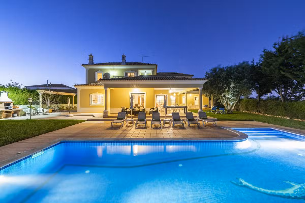 Solar Das Amendoeiras, Family villa in Albufeira, the Algarve