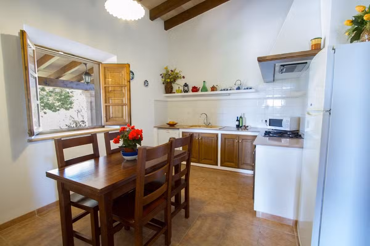 Can Daniel Dining Area