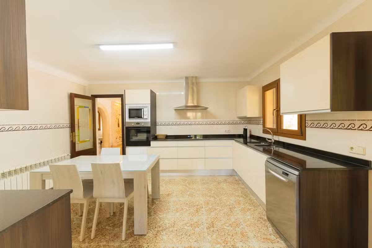 Villa Es Jardi kitchen