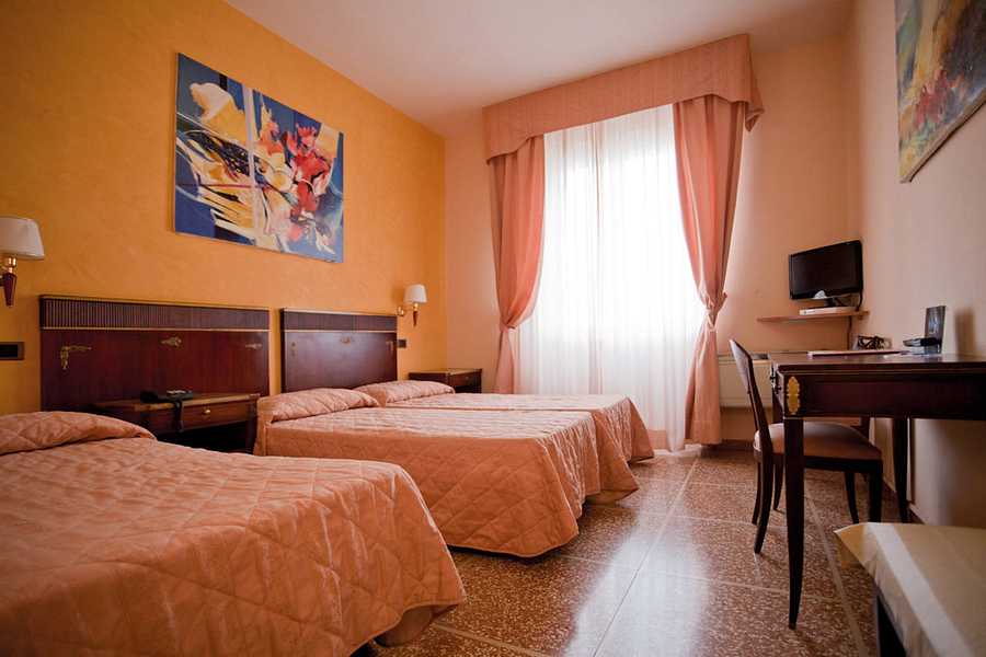 Hotel La Pace, Italy