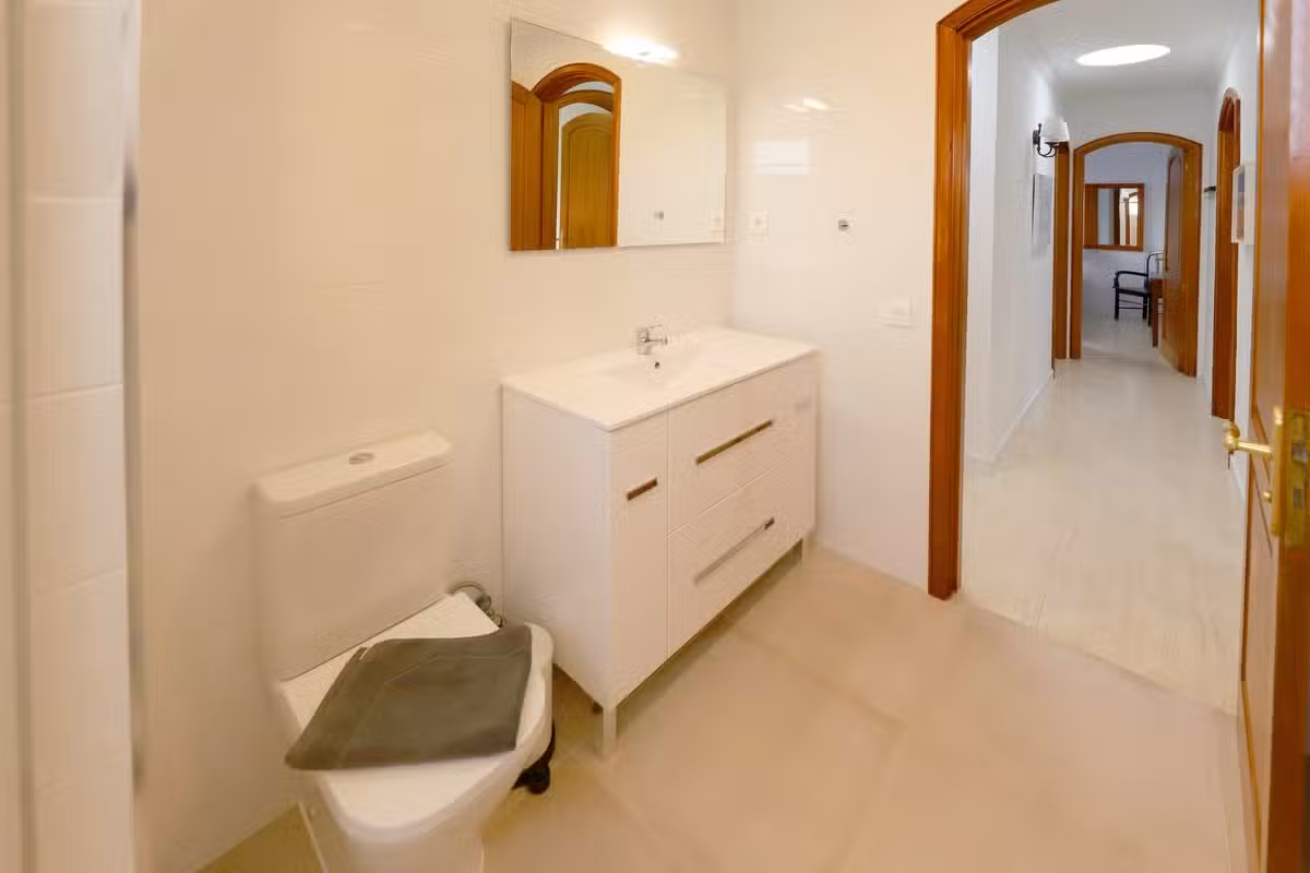 Villa Andorra bathroom