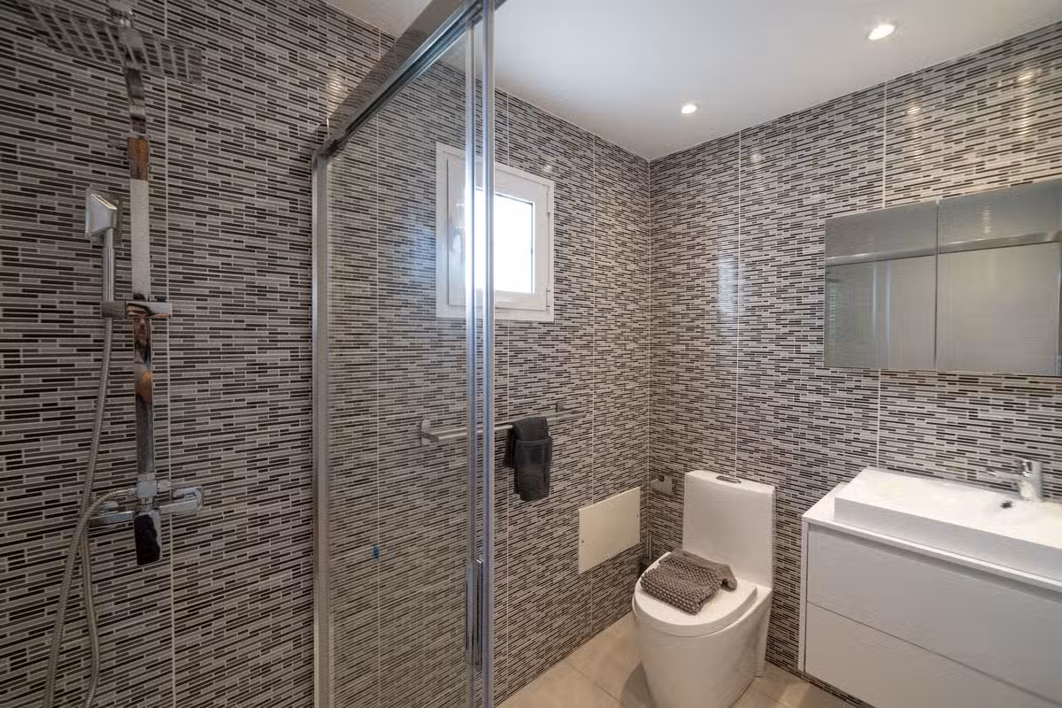 Villa Sirena Bathroom