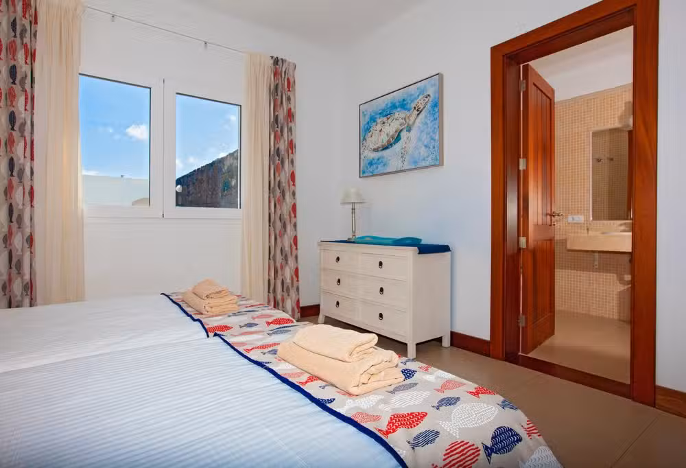 Captains Retreat bedroom