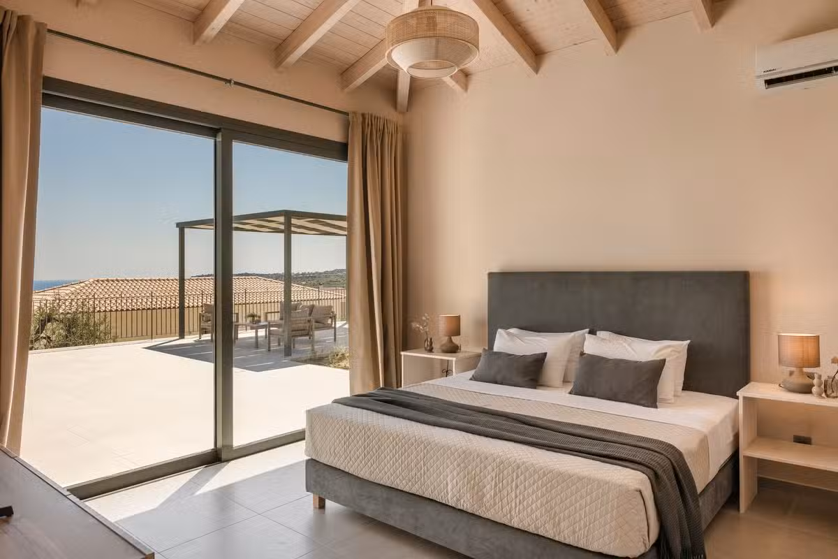 Villa Sciron Bedroom