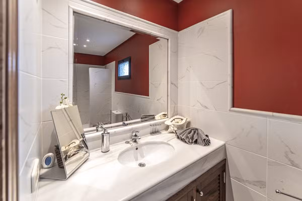 Villa Mavalosa Bathroom
