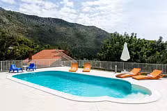 Villa Art pool