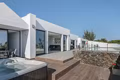 Villa Causel Hot Tub