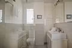 Ai Helis Beach House Bathroom