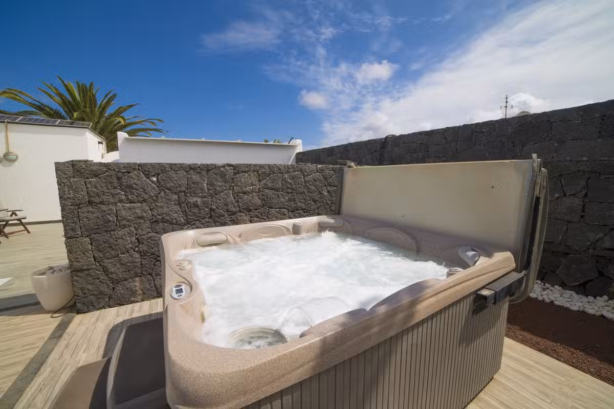 Villa Rotsana Hot Tub