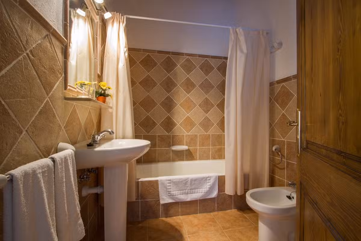 Can Daniel Bathroom