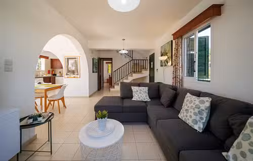 Villa Cleo Open Plan Lounge Dining