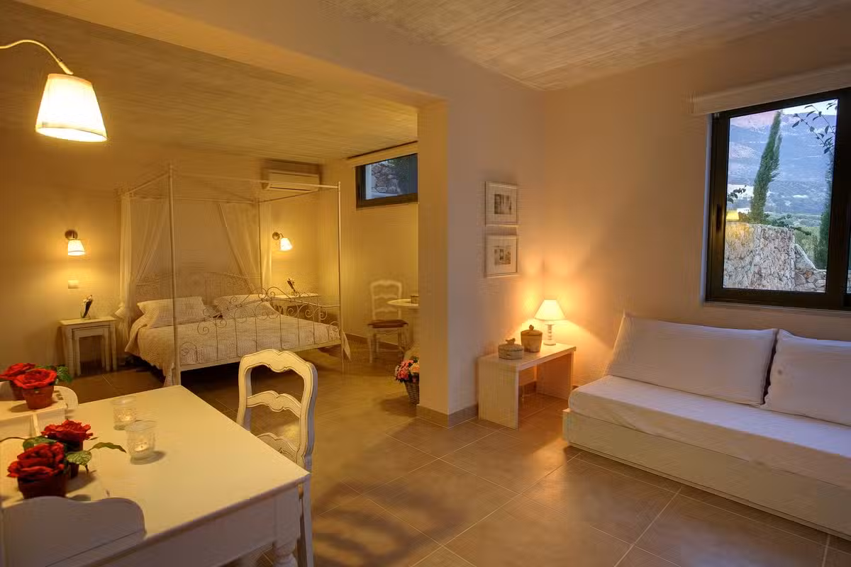 Villa Linatela Bedroom