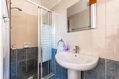 Villa Cassia Bathroom