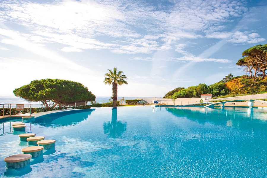 Oura View Beach Club, Portugal