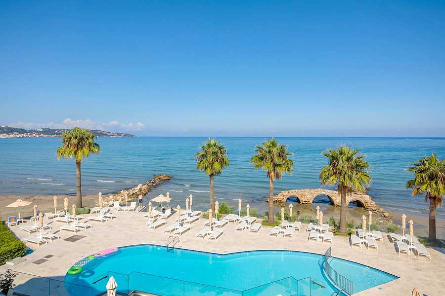 Xenos Kamara Beach, Greece