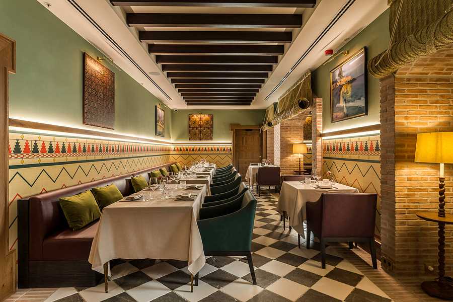 Palacio Solecio, Spain