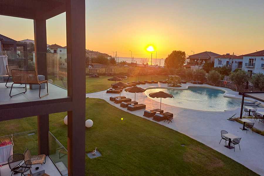 Nikis Suites Petra, Greece