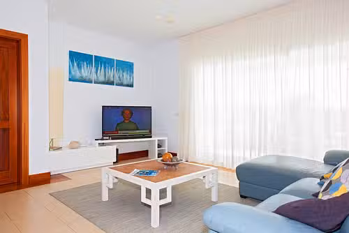 Captains Retreat lounge