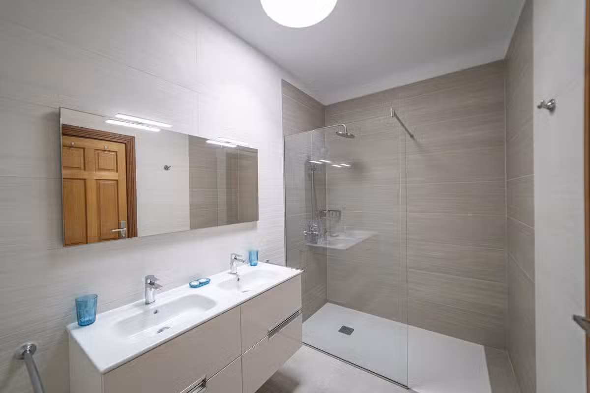 Villa Joelle Bathroom
