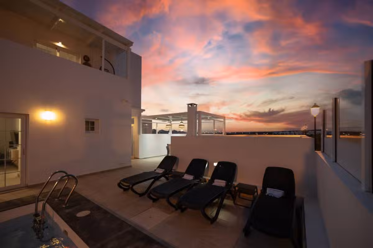 Villa Sirena By Night