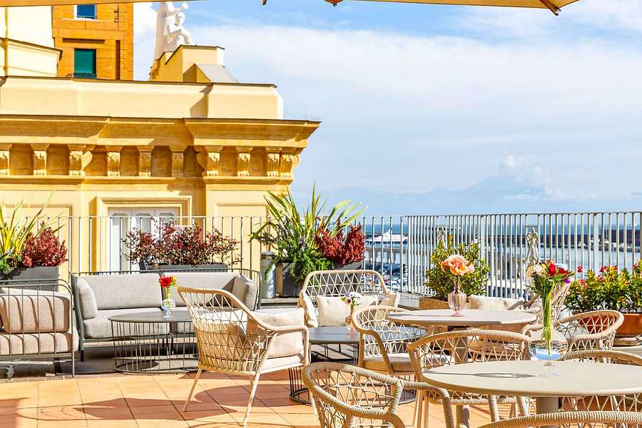 Hotel Mercure Napoli Centro Angioino, Italy