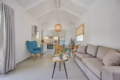 Periyali Artemis Lounge