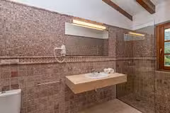 Vall den Marc Bathroom